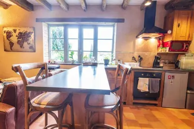Cuisine ou kitchenette dans l'établissement Longère Touraine Anjou