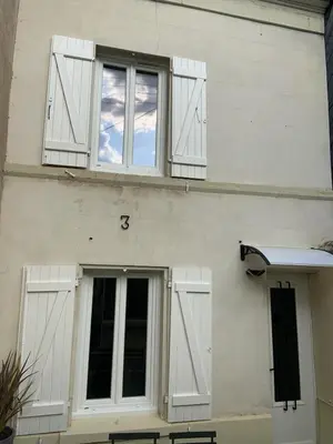 Plan de l'établissement L’escapade : maison centre-ville avec cour