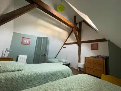 Un ou plusieurs lits dans un hébergement de l'établissement 2 gîtes mitoyens - 10 personnes - Jardin - Centre Saint Aignan