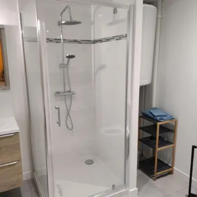 Salle de bains dans l'établissement Appartement Cosy avec place de parking privée