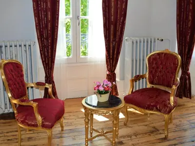 Coin salon dans l'établissement Gîte 2 pers. avec terrasse, WIFI, proche des châteaux - FR-1-381-508