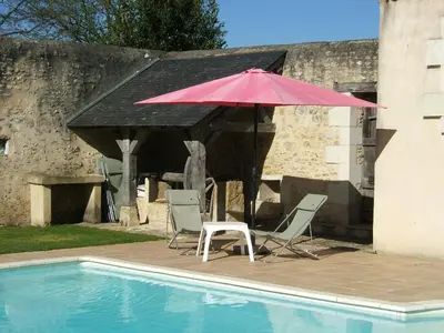 Piscine de l'établissement Gites Aubelle - La Maison Aubelle ou située à proximité