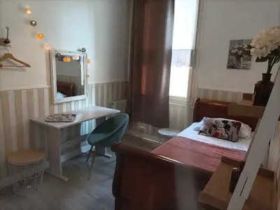 Un ou plusieurs lits dans un hébergement de l'établissement La Boussole - Maison meublée 3 chambres 6 pers.