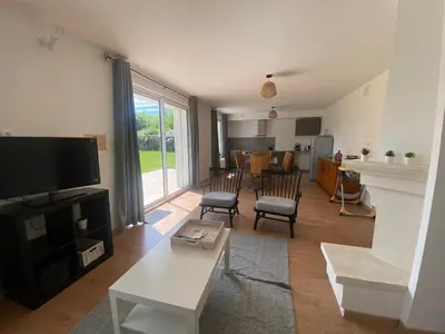 Cuisine ou kitchenette dans l'établissement Maison des Grands Champs