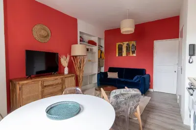 Télévision ou salle de divertissement dans l'établissement DUPLEX LE SAINT JEAN