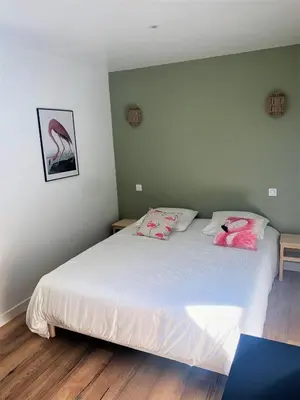 Un ou plusieurs lits dans un hébergement de l'établissement La Maison d'Elena 1,5km du Zoo,confortable et détente assurée