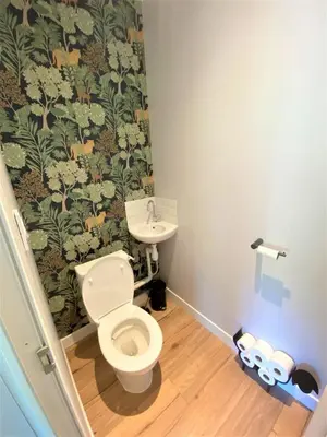 Salle de bains dans l'établissement Le Jardin d'Ana et La Maison d'Elena 1,5km du Zoo