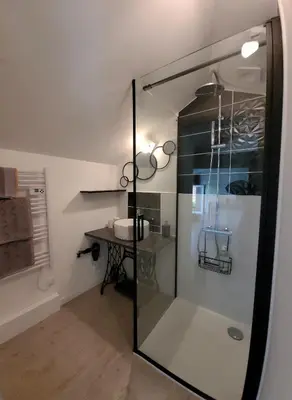 Salle de bains dans l'établissement Au creux des vignes