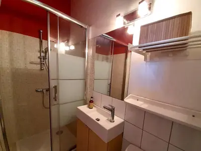 Salle de bains dans l'établissement En plein Coeur : charmant gite centre Amboise
