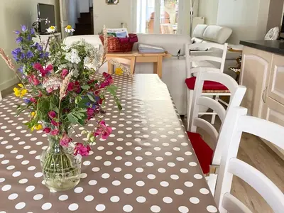 Coin salon dans l'établissement La Maison des Remparts - Gite 3 etoiles pour 8 pers a Loches