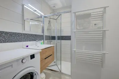 Salle de bains dans l'établissement Les forges 2 pièces étage