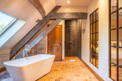 Salle de bains dans l'établissement Domaine de la Blonnerie