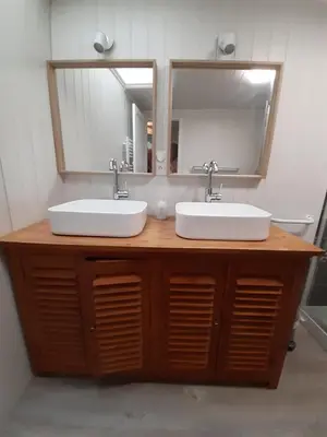 Salle de bains dans l'établissement Agréable maison de ville au coeur de Chinon