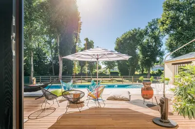 Piscine de l'établissement Appartement du Château de la Caillerie ou située à proximité
