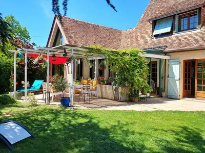 Jardin de l'établissement En pleine campagne, proche du Mans - chambre d'hôtes