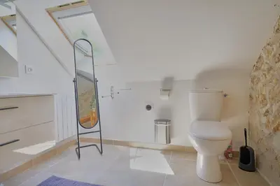 Salle de bains dans l'établissement Le Grand Prateau - à 800m du Zoo