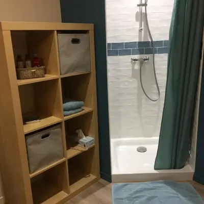 Salle de bains dans l'établissement Chambre dans dépendance Maison de Ville + abri vélos