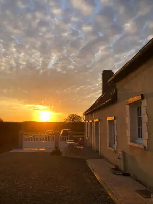 Lever ou coucher de soleil vu de la maison de vacances ou à proximité