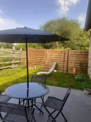 Jardin de l'établissement Gîte à l'Ombre du Figuier