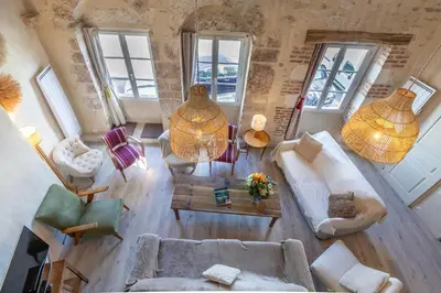 Coin salon dans l'établissement Loft de La Maison des Chalands