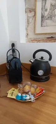 Plateau bouilloire dans l'établissement 