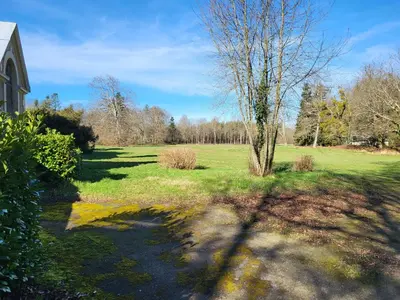 Jardin de l'établissement Gite de la Chapelle - Circuit des 24 heures - ARNAGE - 10 personnes