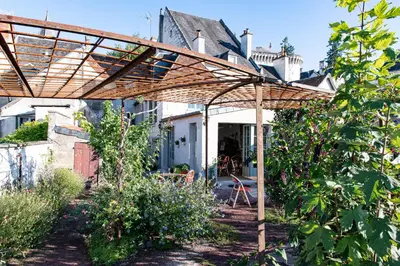Jardin de l'établissement La Little Maison