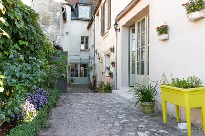 Jardin de l'établissement La Little Maison