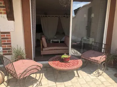Terrasse ou espace extérieur de l'établissement La maisonnette de Cancan