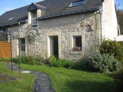 Jardin de l'établissement Jolie maison en pierre avec jardin privatif, proche de la Loire et des châteaux, animaux bienvenus - FR-1-622-23