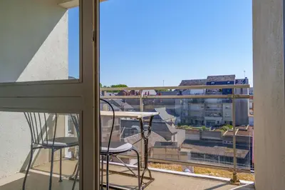 Balcon ou terrasse dans l'établissement Appartement Tours centre avec parking 4 p