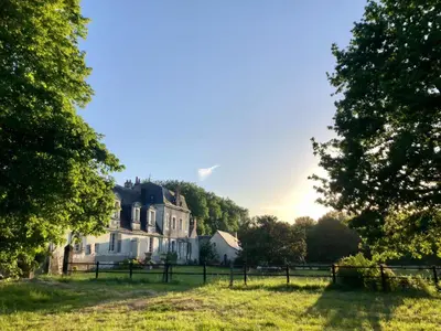 Jardin de l'établissement Manoir de la Mazeraie lodge de luxe Loire Valley