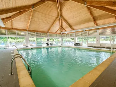 Piscine de l'établissement Holiday Home Cottage 4 Pers- by Interhome ou située à proximité
