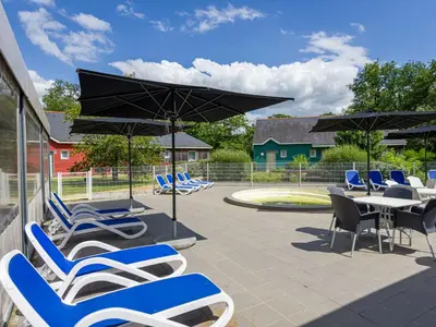 Piscine de l'établissement Holiday Home Cottage 4 Pers- by Interhome ou située à proximité
