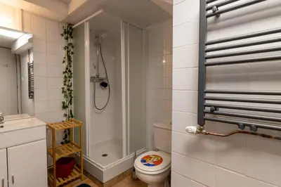 Salle de bains dans l'établissement LeSaumurTranquille - Le Poitrineau