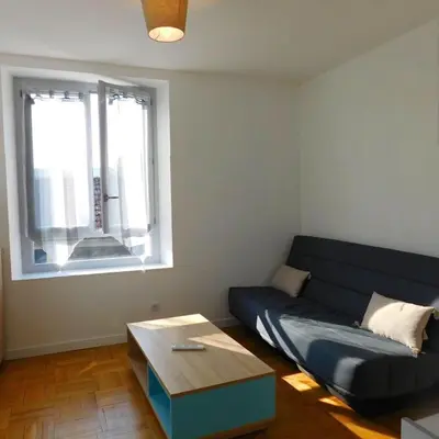 Coin salon dans l'établissement Appartement situé en centre ville de Saint Aignan