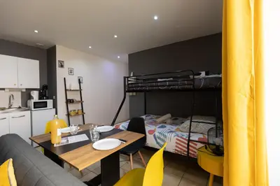 Cuisine ou kitchenette dans l'établissement L'appart K-psule - Design, tout confort, centre-ville, 3 pers