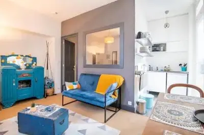 Cuisine ou kitchenette dans l'établissement «AU VINCI BLEU» Cosy - Centre-ville Amboise