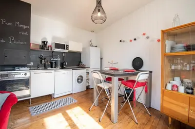 Cuisine ou kitchenette dans l'établissement 