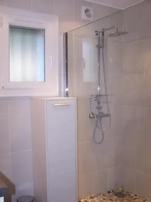 Salle de bains dans l'établissement Gîte Grandeur Nature