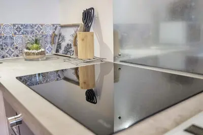 Cuisine ou kitchenette dans l'établissement ❂ Les Logis de la Trémoille ❂ Cozy ❂ Netflix ❂