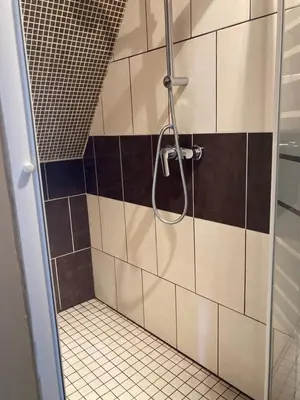 Salle de bains dans l'établissement Chambre Sixtine