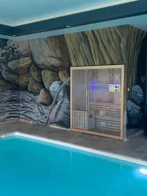 Plan de l'établissement Chalet authentique à Clermont-Créans avec piscine partagée
