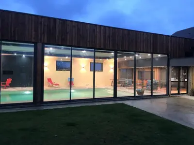 Plan de l'établissement Chalet charmant à Clermont-Créans avec piscine partagée