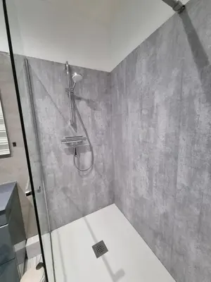 Salle de bains dans l'établissement Le murier ensoleillé