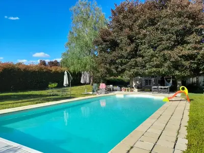 Piscine de l'établissement Le Moulin du Châtelier ou située à proximité