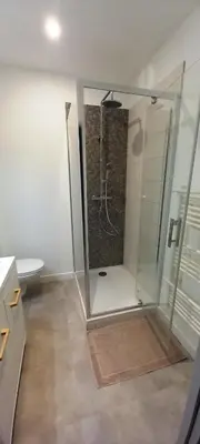 Salle de bains dans l'établissement Histoire de Loire - BALZAC