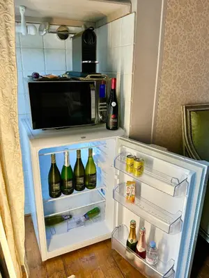 Cuisine ou kitchenette dans l'établissement MEUBLE PANORAMIQUE 2 à 6 PERSONNES AU CHÂTEAU DE JALLANGES