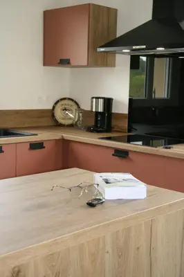 Cuisine ou kitchenette dans l'établissement Le Domaine de Louise