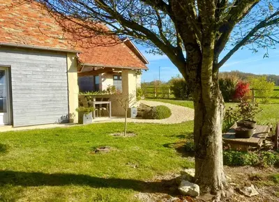 Jardin de l'établissement Votre Escapade au Calme Confort et Sérénité